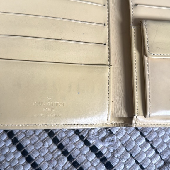 Louis Vuitton Wallet - Picture 5 of 16